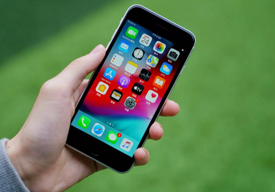 在买手机前你要先了解这三款手机,为新手机让路这几款手机值得购买