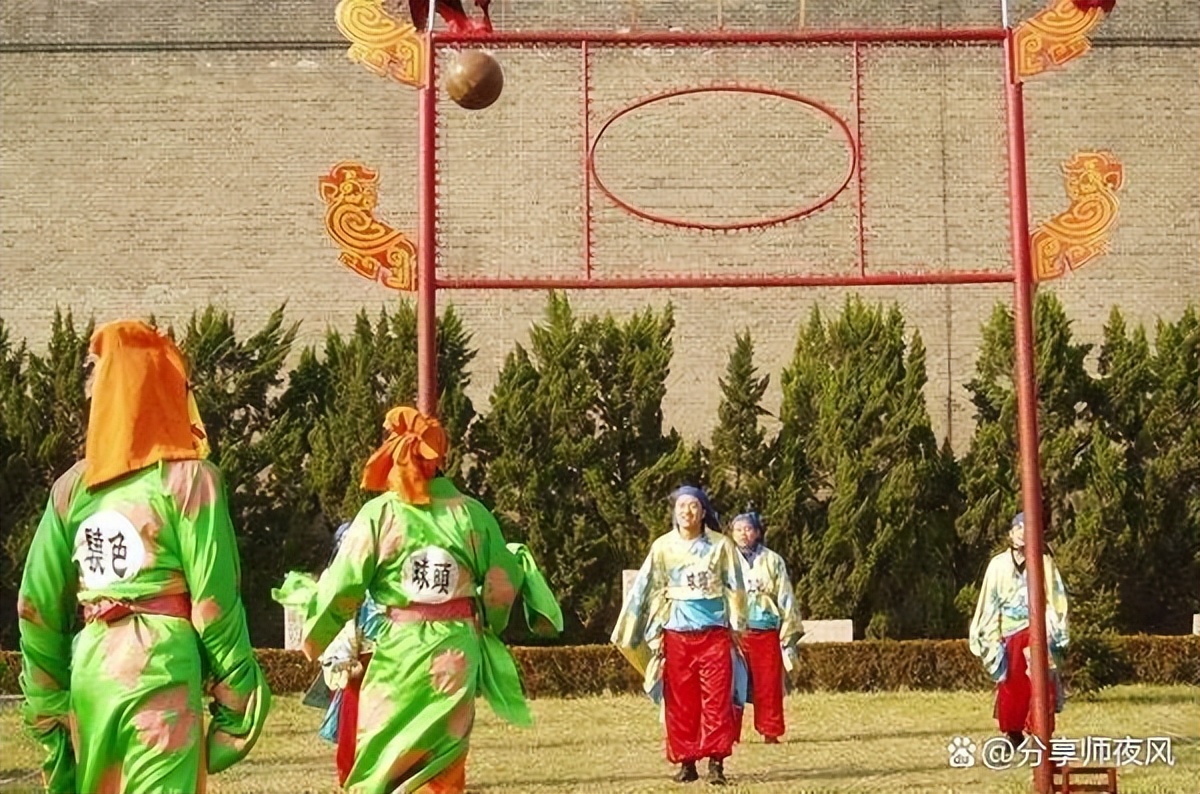 足球的祖宗是蹴鞠,足球的祖先