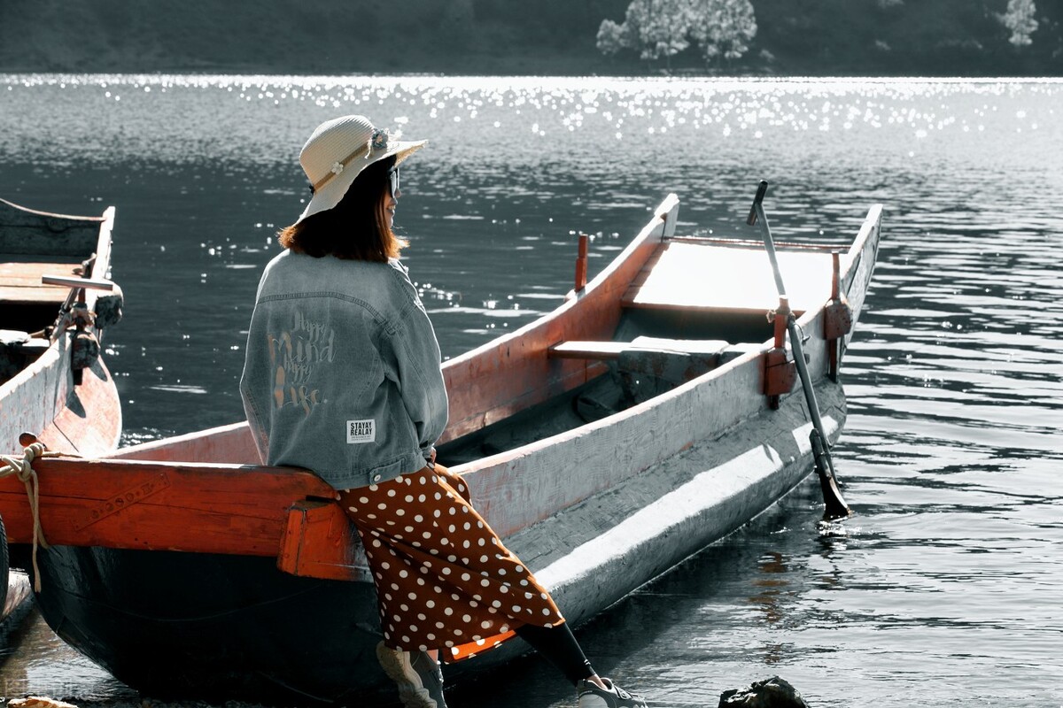 哥在东来妹在西,哥在东来妹在西歌词