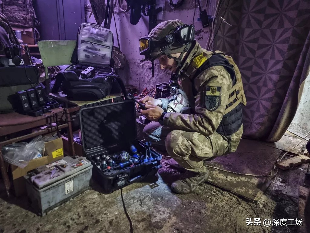 苏勒达尔地道直通巴赫穆特！俄军进入200米深地洞：发现乌军踪迹