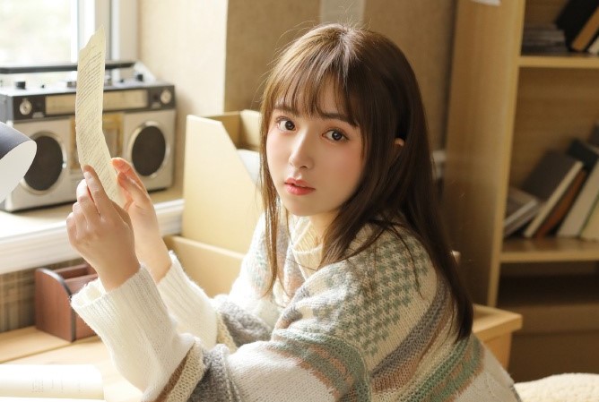 女生怎么和一个刚认识的女孩聊天,刚认识的女孩子微信怎么聊天才好