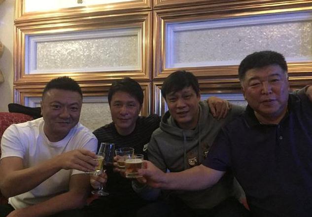 魏群马明宇姚夏开着宝马离开成都,马明宇黎兵姚夏魏群出战老甲a