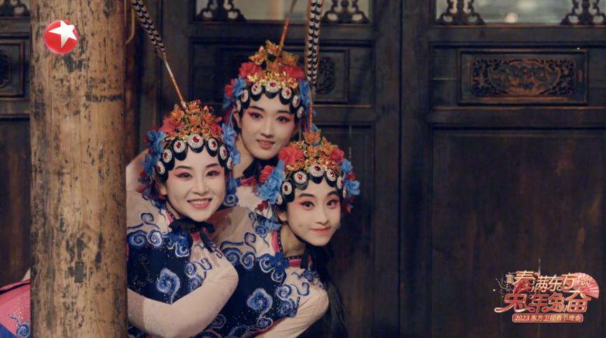 东方卫视“年轻态”打造海派春晚兔年兔奋多层次展现城市温度