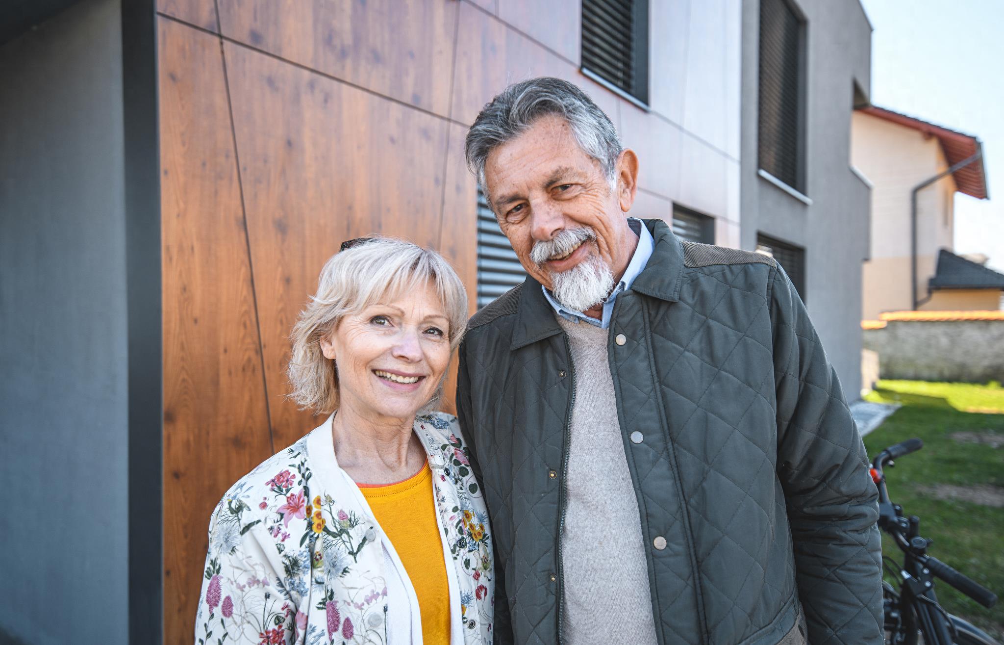 家庭和谐大盘点:妻子完美解决公公需求,丈夫大喜过望!