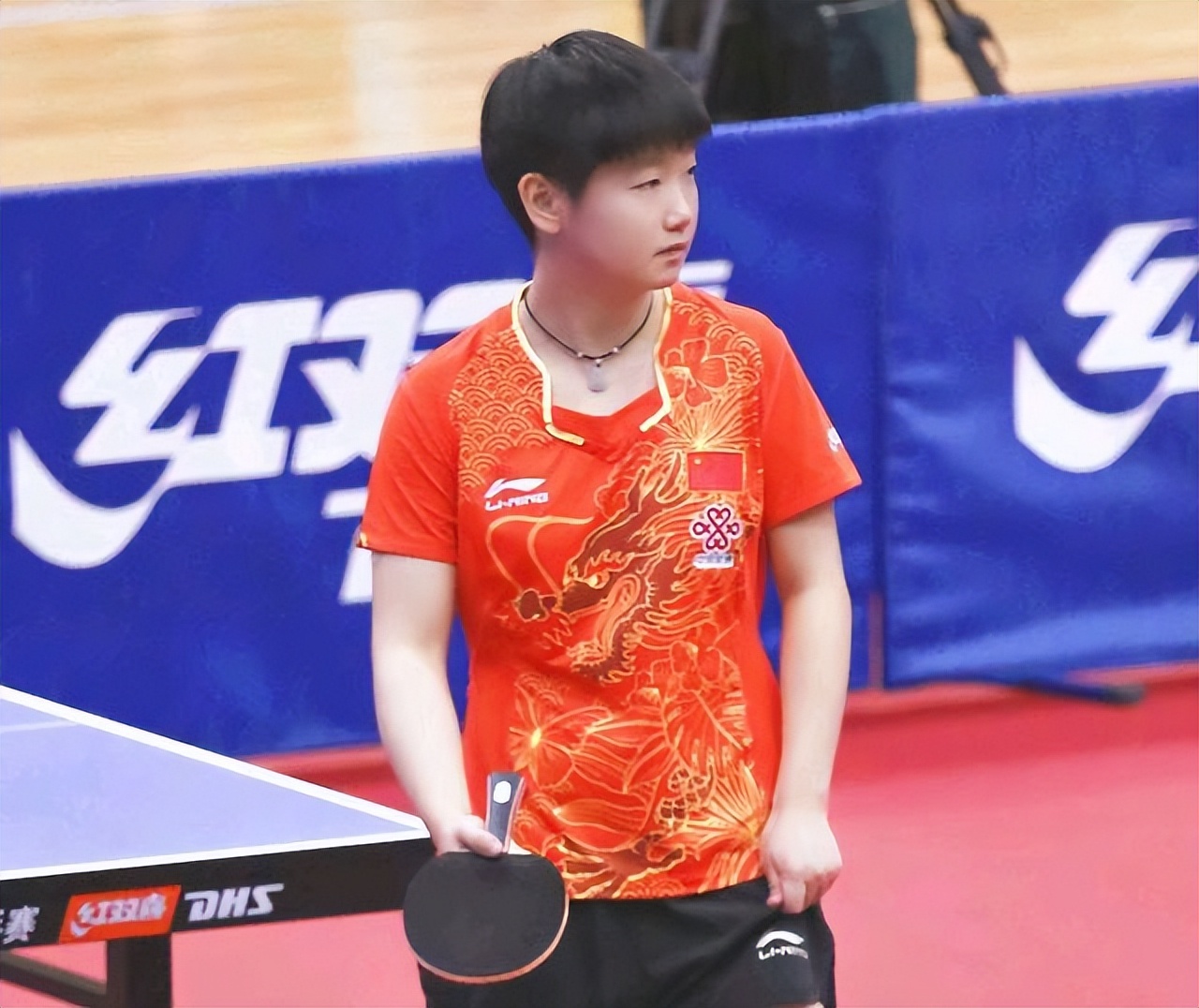 孙颖莎教练邱贻可评价孙颖莎,邱贻可孙颖莎初次见面