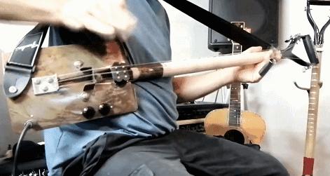 有多少老外买铁锹回家是为了当吉他弹？