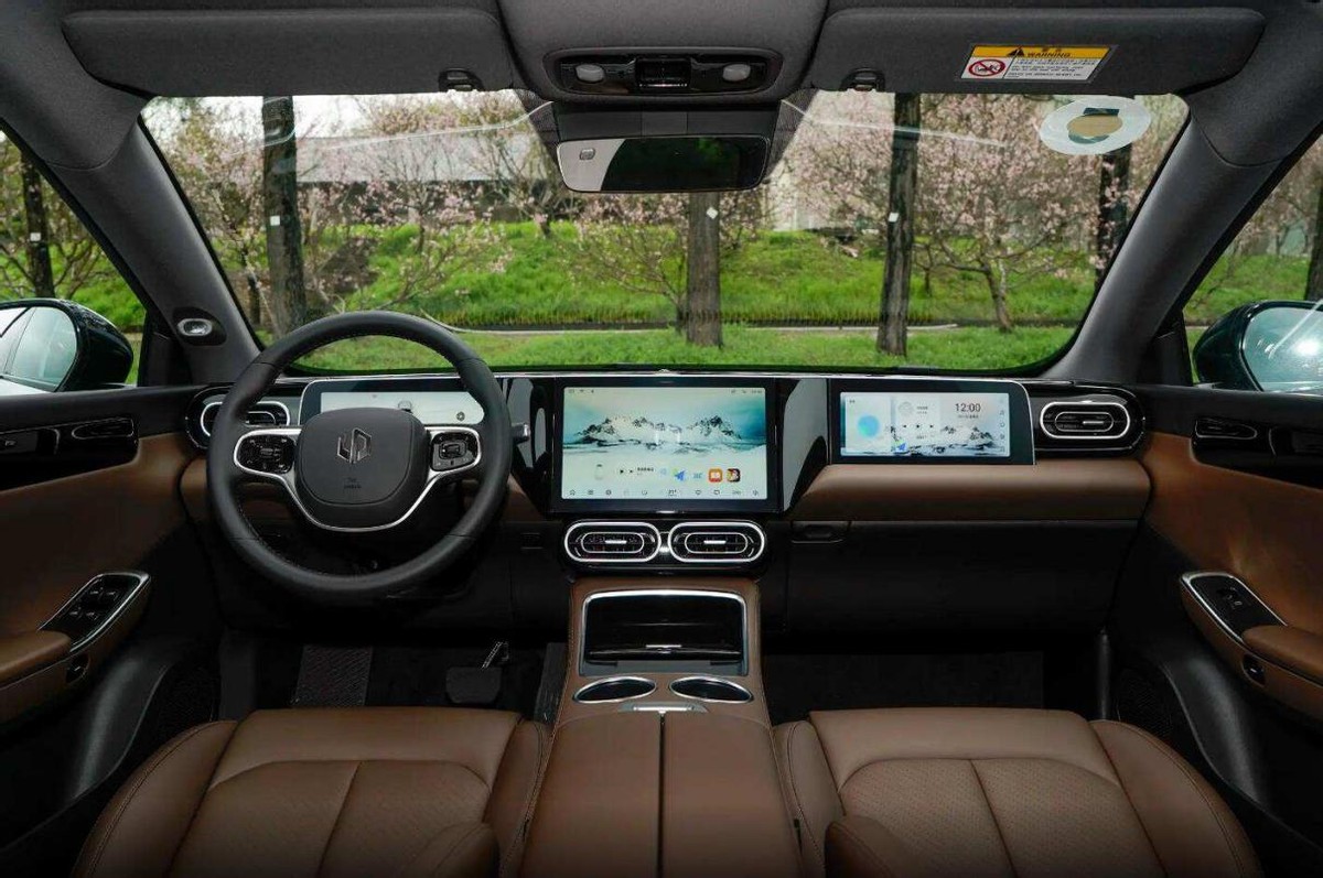 预算40-50万就买这几款车准没错,7到13万这四款车最值得买