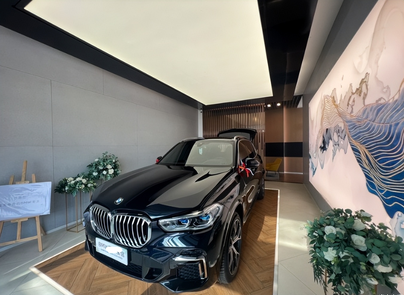 花八十万买四缸宝马x5值得吗,宝马x5加了6.5升油不在最高位