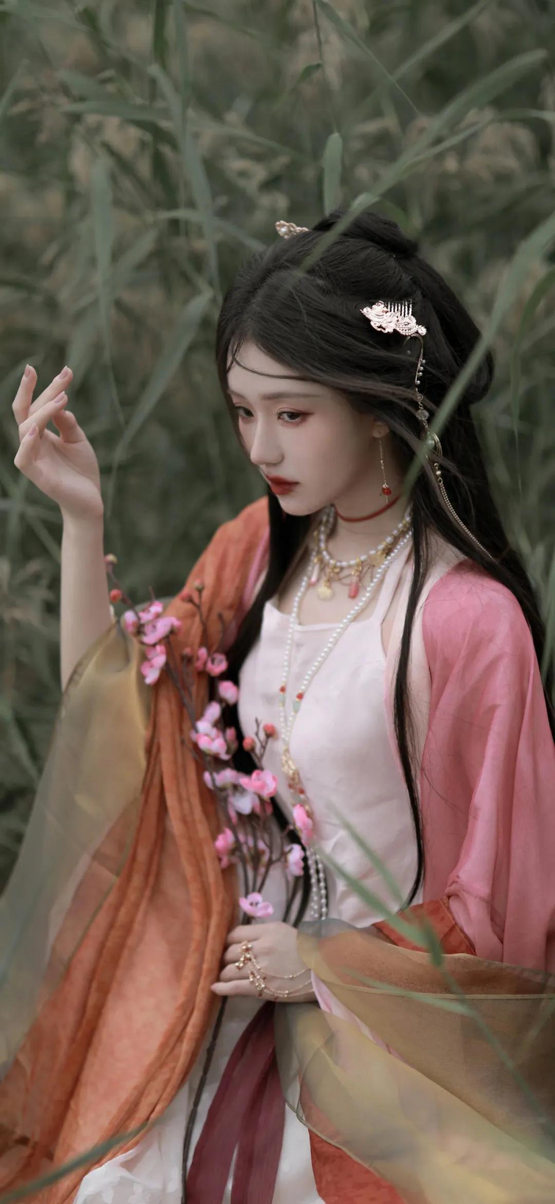 蓝红色美女全屏壁纸,二次元美女壁纸全屏