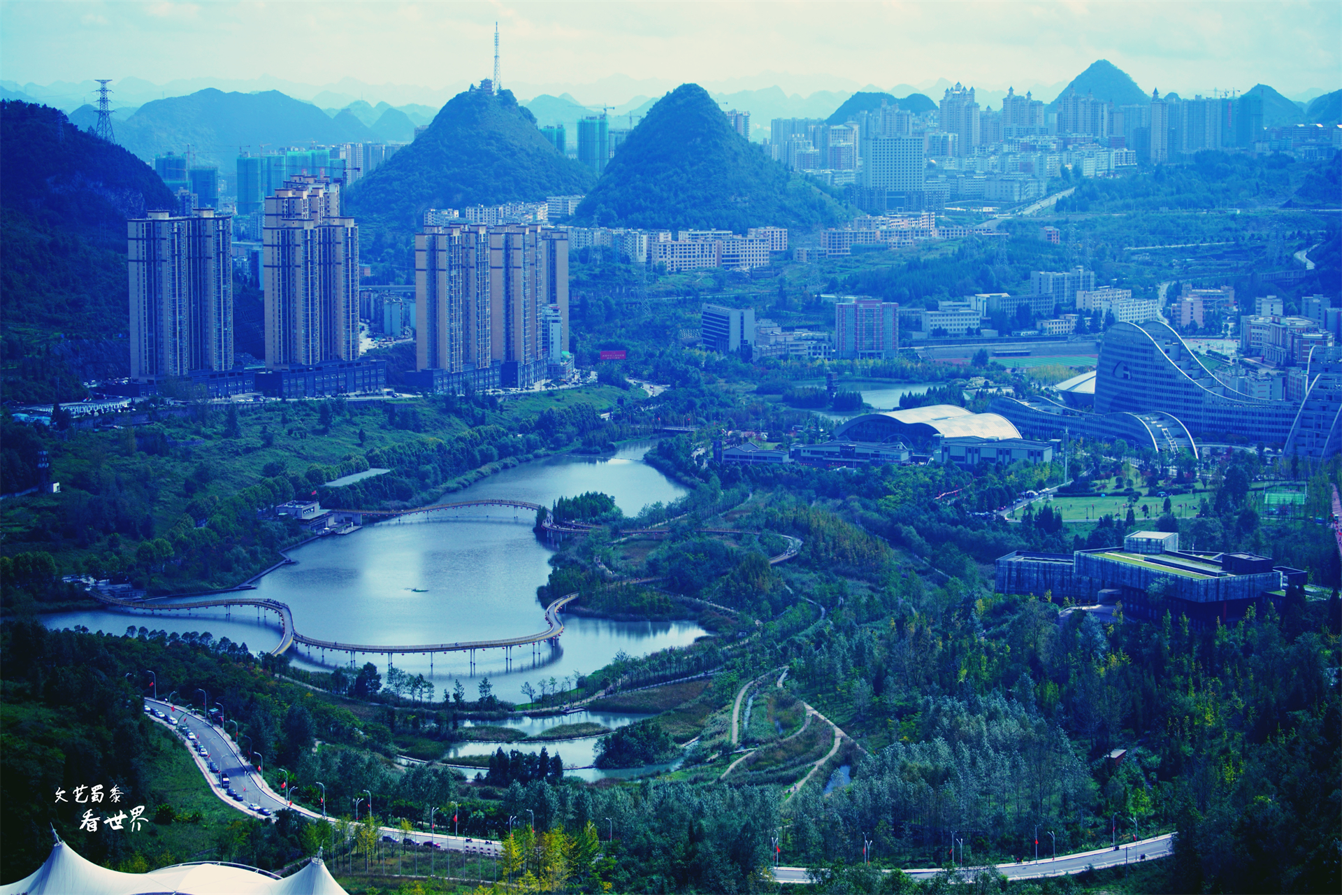 退休了,每年夏天都去六盘水,19℃不用开空调,风光秀美环境宜人