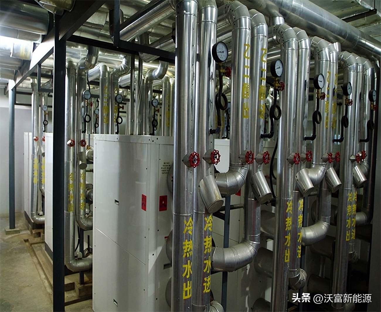 空调和水源热泵哪个更省钱,热泵空调与普通空调的优缺点区别