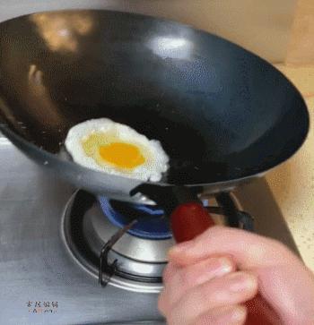 炒菜锅最好还是用铁锅,炒菜是铁锅好还是用不粘锅好