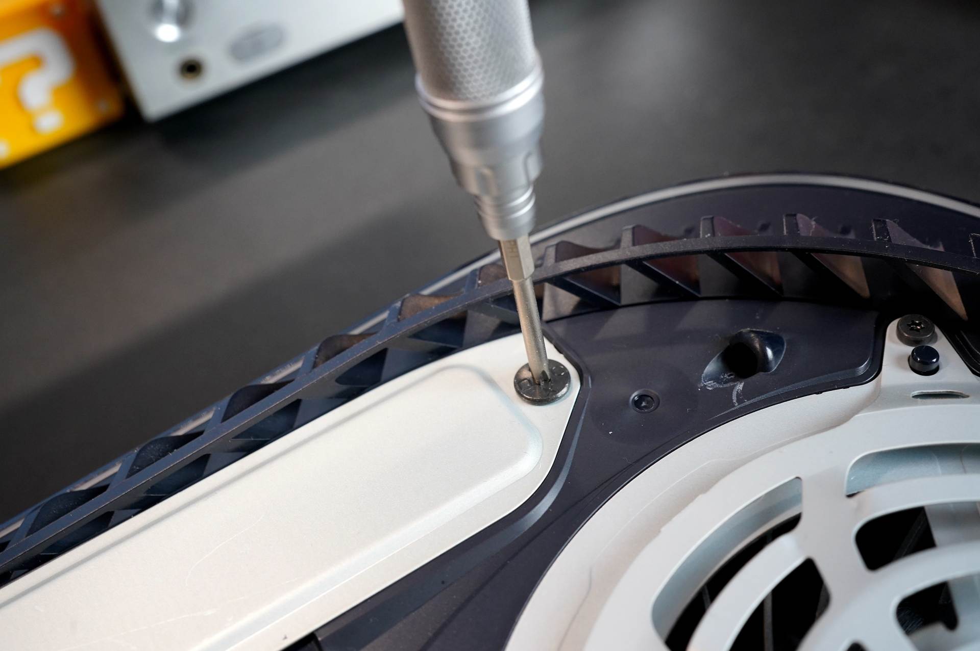 ps5怎么安装扩容硬盘,ps5扩容硬盘怎么装