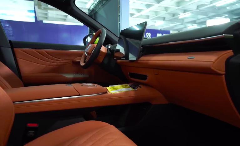 深蓝s7首发亮相,深蓝s7量产车实测