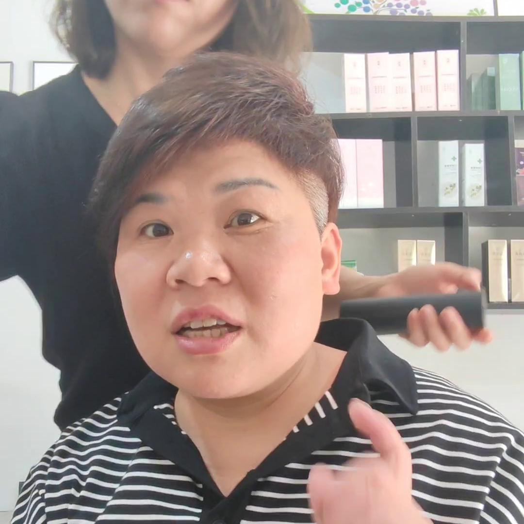 白头发看皮肤科吗,看白头发