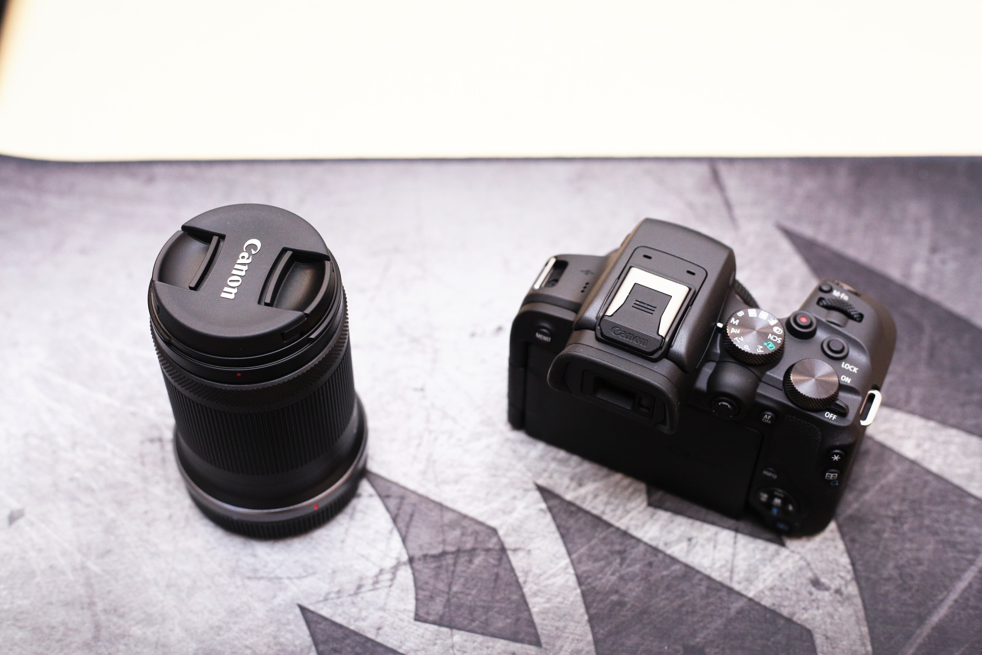 5d3跟r10拍照画质对比,单反佳能5d3值得入手吗