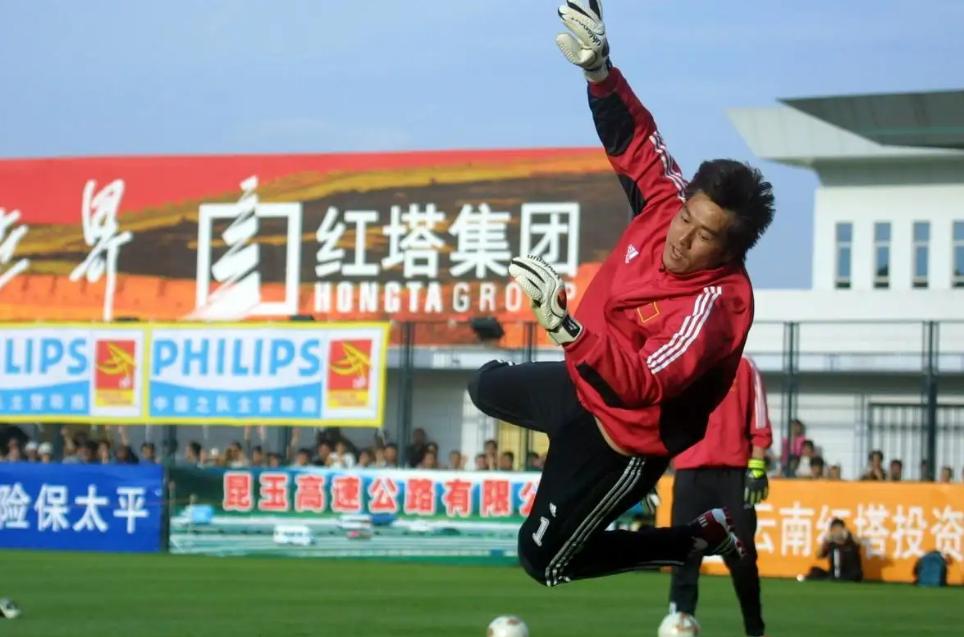 哥哥不同意打假拳被陷害,踢假球被判10年