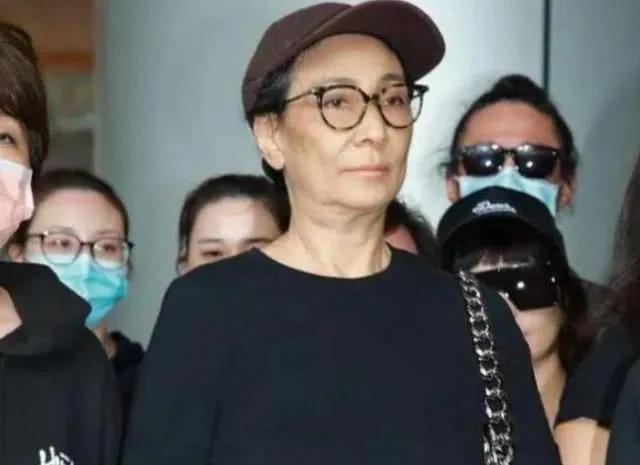 何鸿燊大房有几个孩子,何鸿燊第十八个孩子