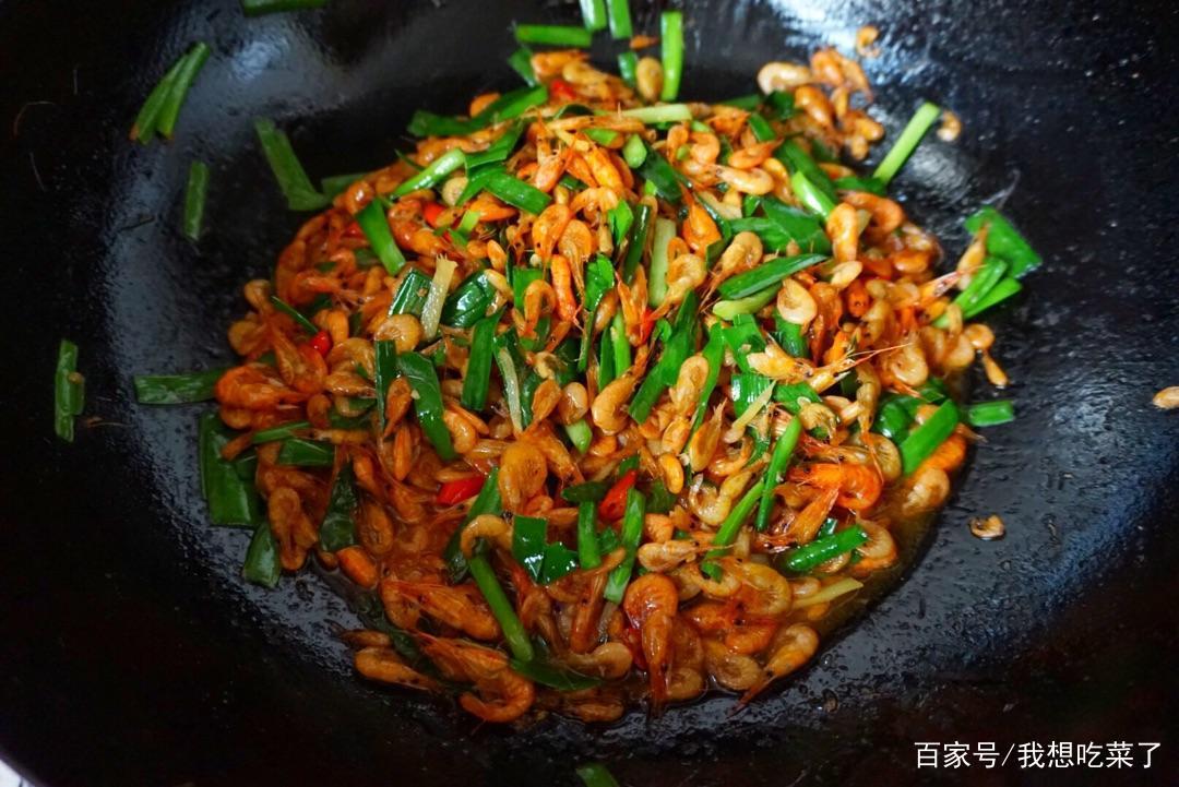 韭菜炒河虾怎么做才好吃,河虾的家常做法韭菜炒河虾