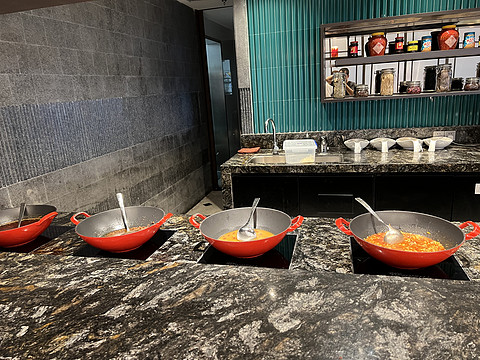 窗含西岭千秋雪成都环球中心雪山,窗含西岭千秋雪魅力成都