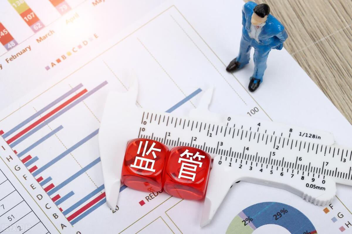 以借为名不还公款是否构成贪污罪,与贪污犯共谋贪污构成什么罪