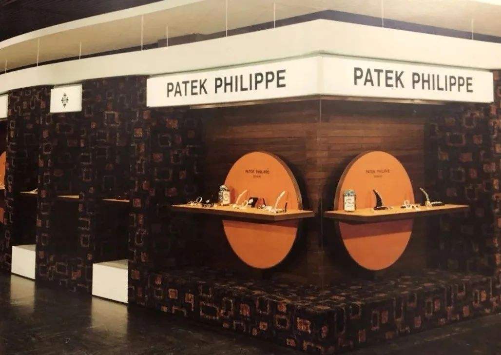 百达翡丽蓝血贵族5712g,腕表里的蓝血贵族