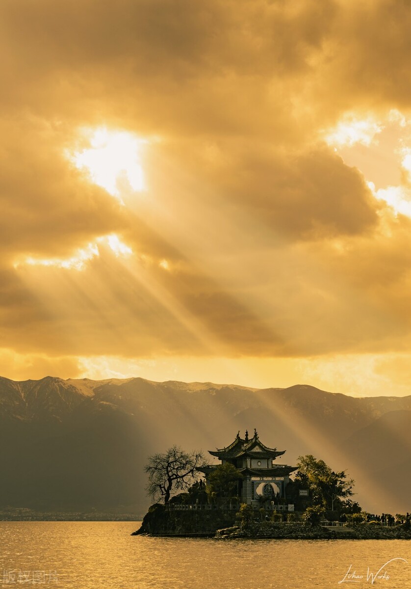 国内最值得自驾的七条绝美路线,此生必去的中国100个攻略