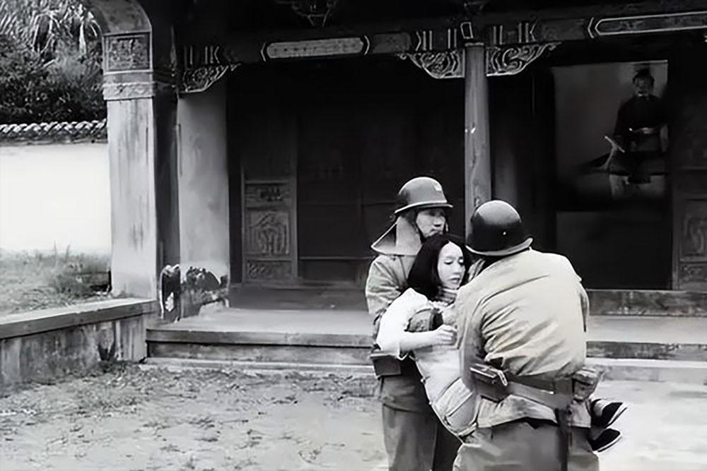 日本宪兵的日记：日本兵当着10几个男人的面糟蹋了一个中国女人