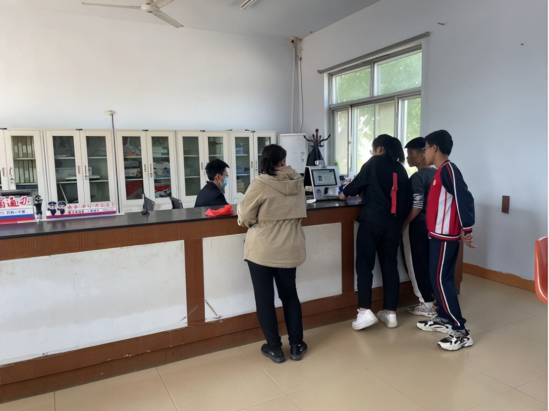 五一派出所可以办身份证吗,五一回老家办身份证派出所上班吗