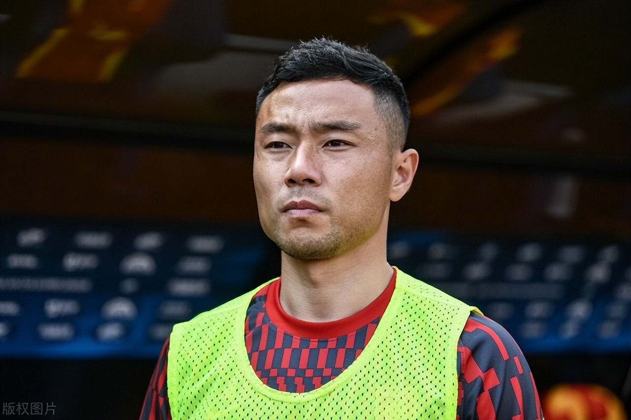 曹赟定头球,曹赟定彭欣力