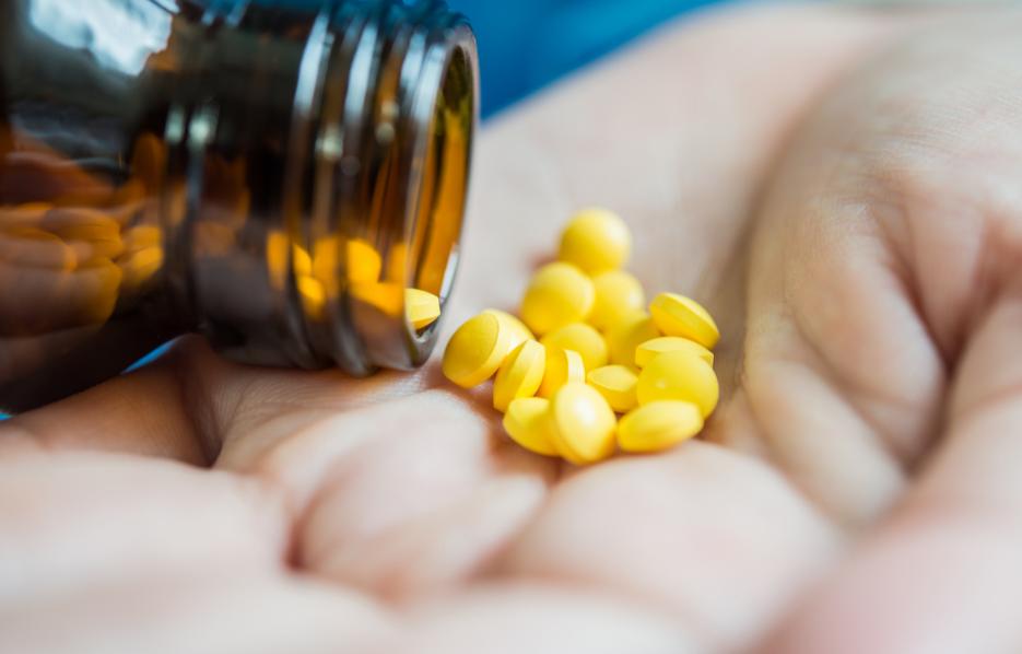 阿莫西林和消炎药有什么区别,阿莫西林是非类固醇消炎药吗