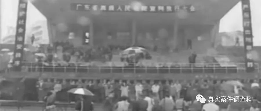 深圳宝安有个出租屋，跟女孩进去，跟壮汉出来丨真案001