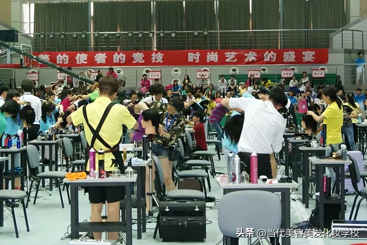 最好的影楼化妆学校,十大美容美发化妆学校