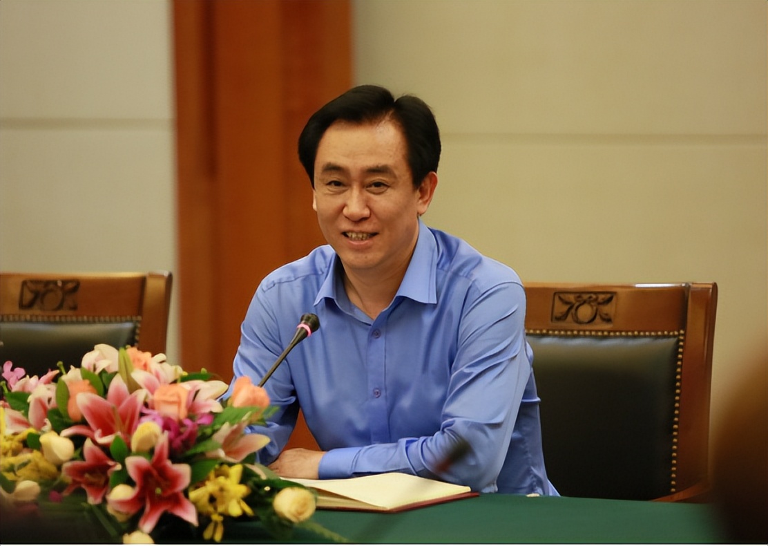 许家印砸百亿做冰泉被20亿贱卖，钟睒睒：我从未把恒大当作对手