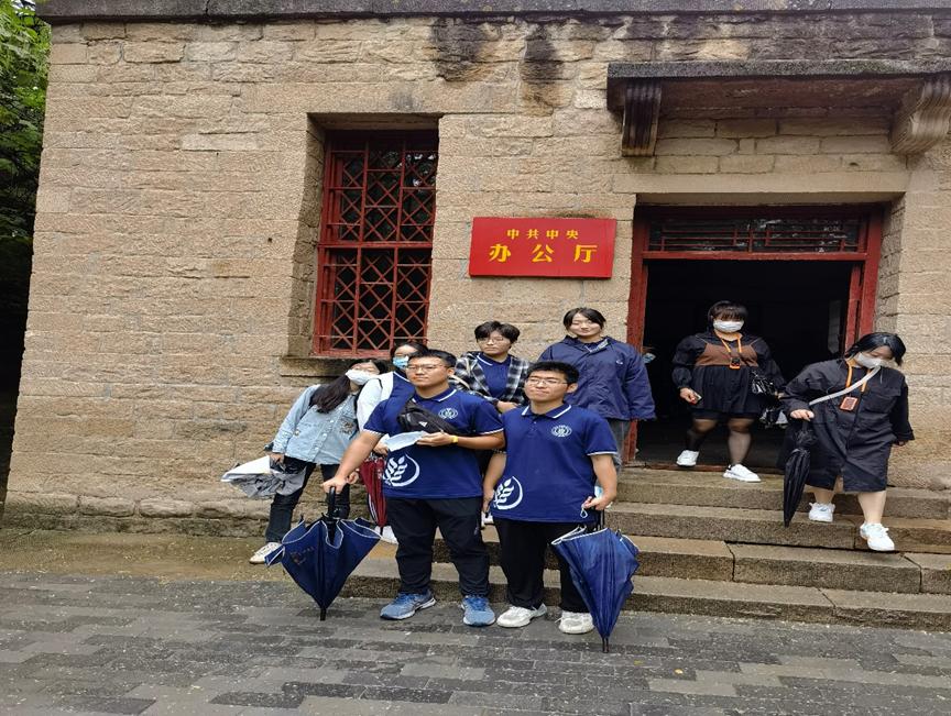 红色革命精神凝心聚力,红色精神永不忘革命薪火代代传