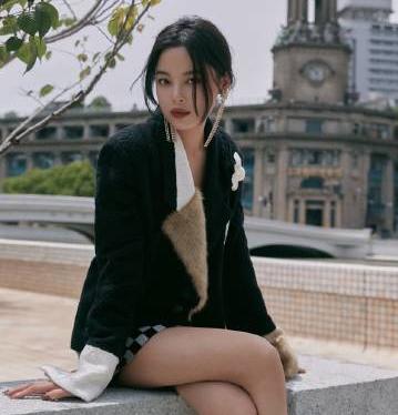 不是所有厚嘴唇都是香肠嘴！这5位女星嘴唇厚又性感，很有风韵