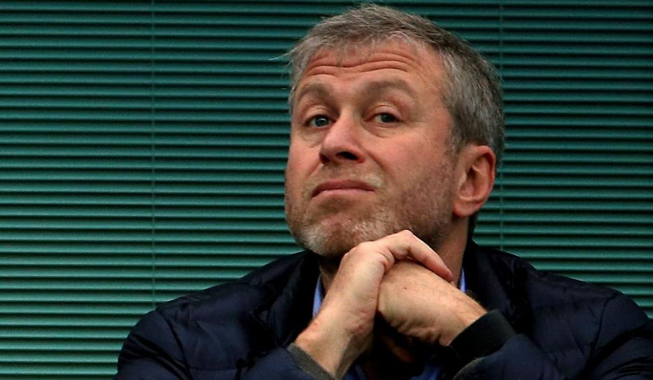 三家公司有意收购切尔西！利物浦名宿：足坛在双标