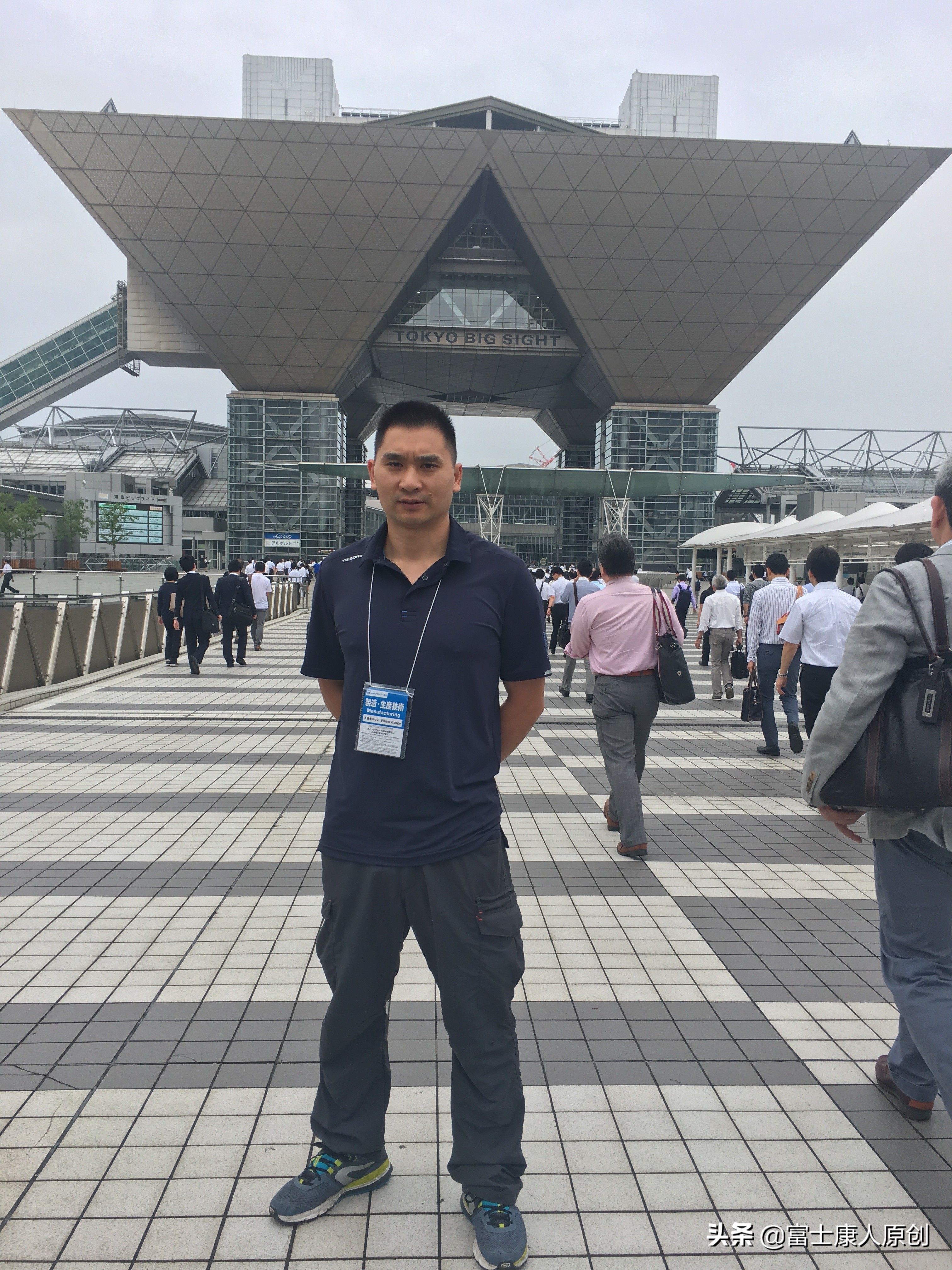 富士康小伙打工被骗,进厂打工的真实生活成都富士康