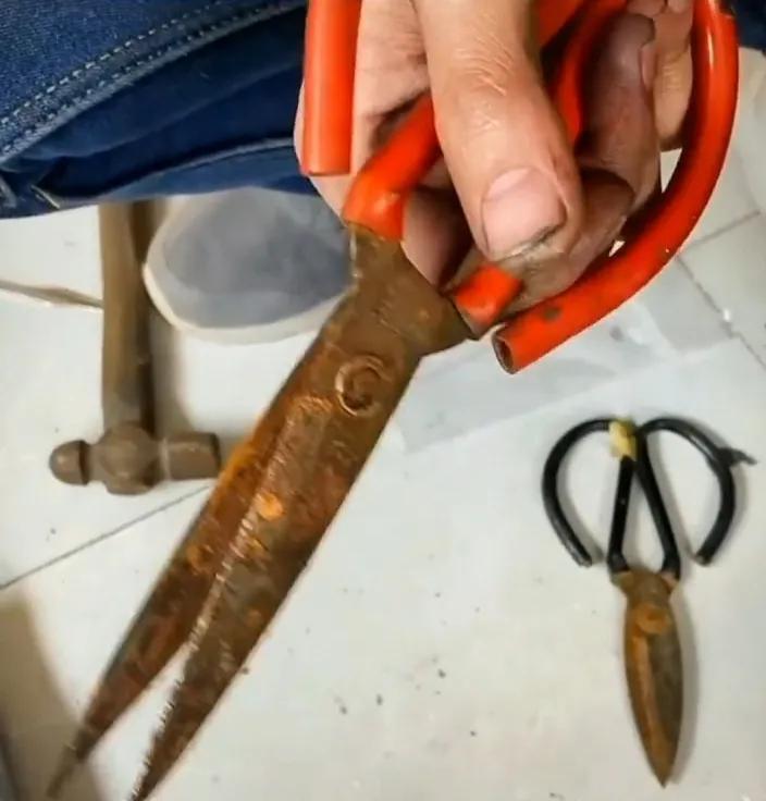 小剪刀不快用什么妙招,生活实用小妙招磨剪刀