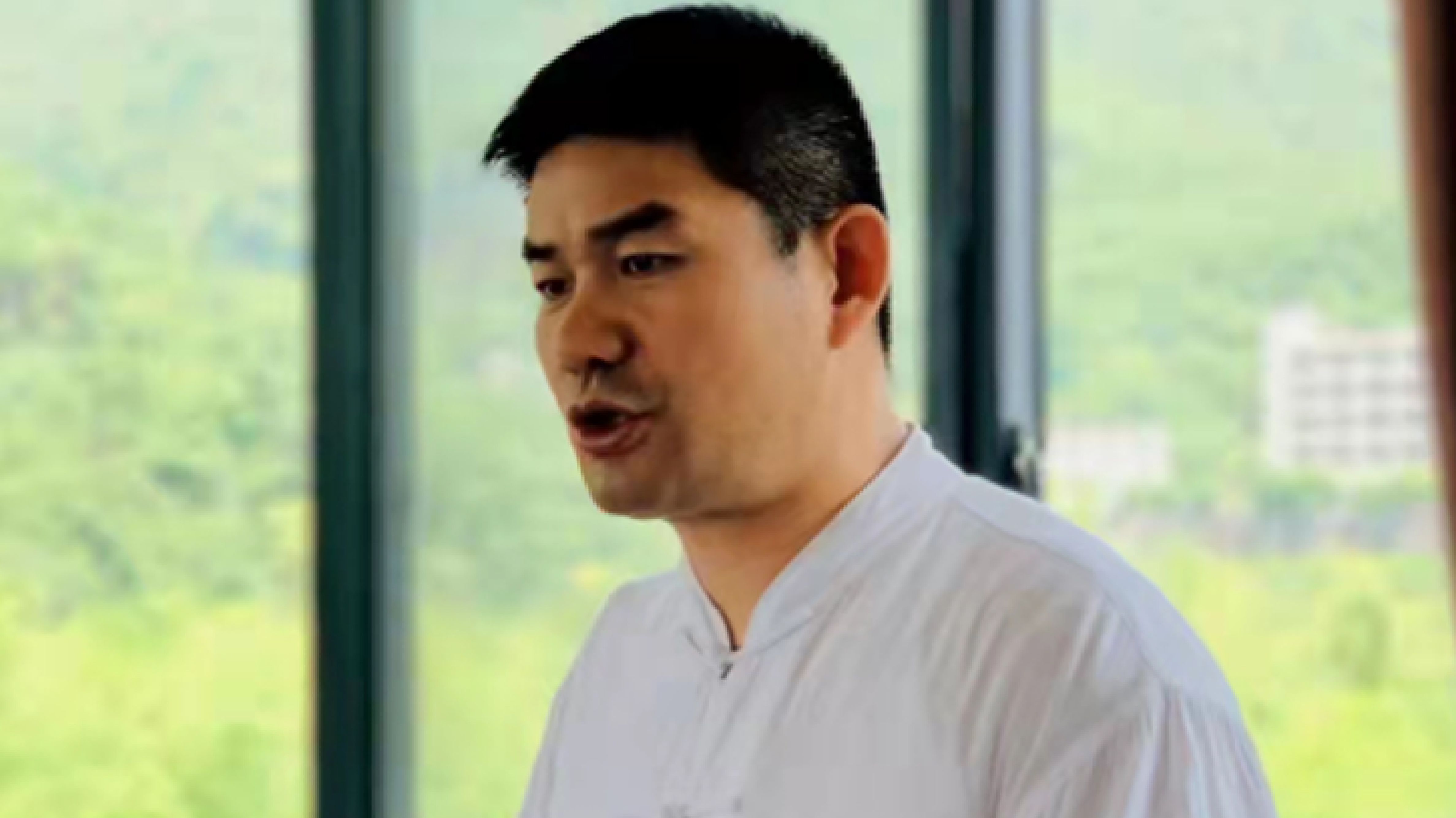 叶伟练习洗髓拉重物视频,东方易元叶伟洗髓视频