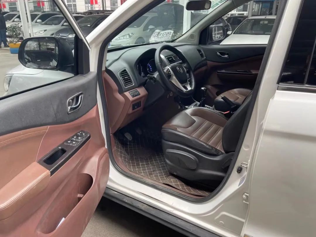 十堰龙信二手车市场雅阁,十堰龙信国际汽车城二手车直播