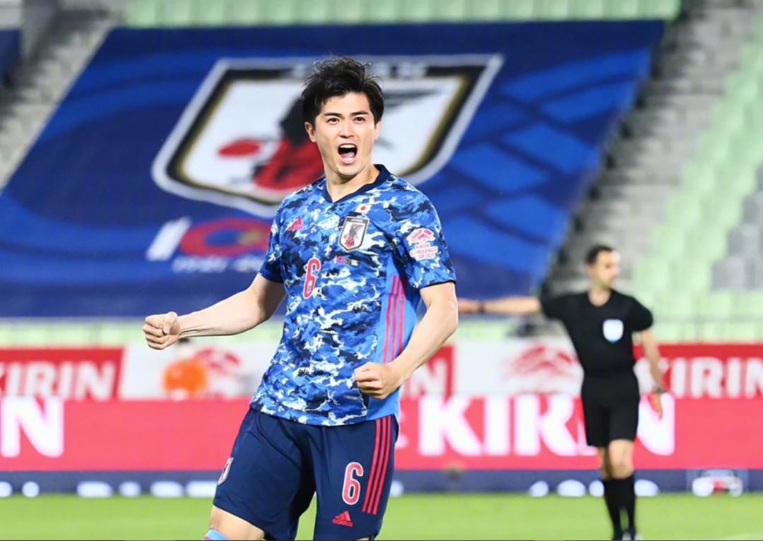 世界杯男足高颜值太太团,日本男足太太团亚洲杯