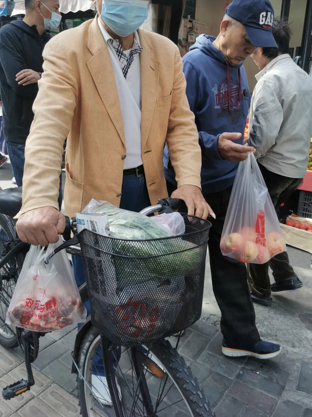 为什么上海卖菜的都是兰陵人,为什么买菜的都是老人