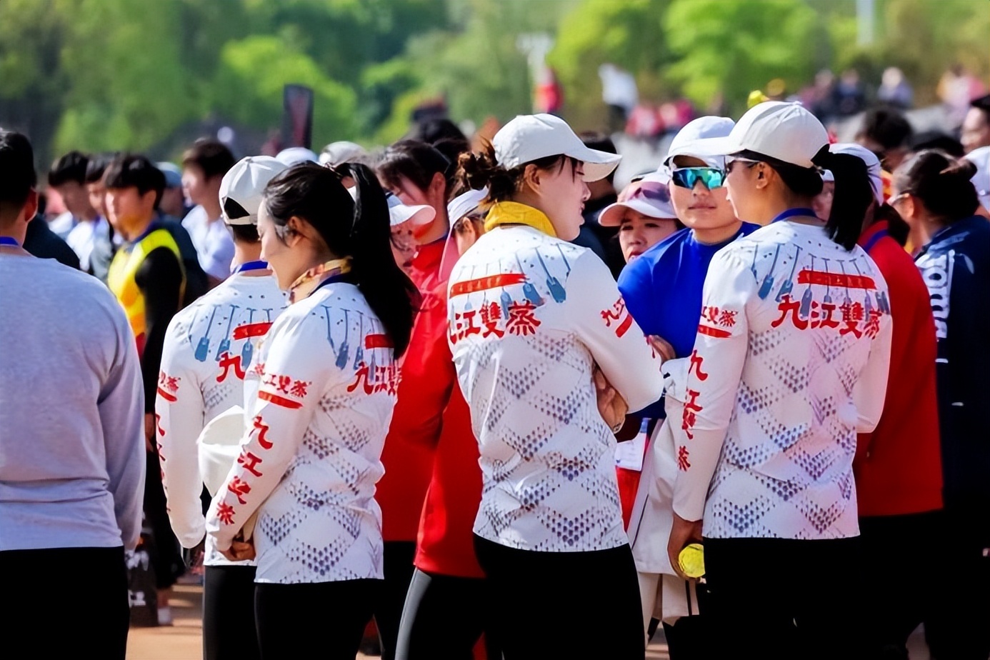 奋楫击水九江双蒸龙舟队再夺桂冠,奋楫夺魁