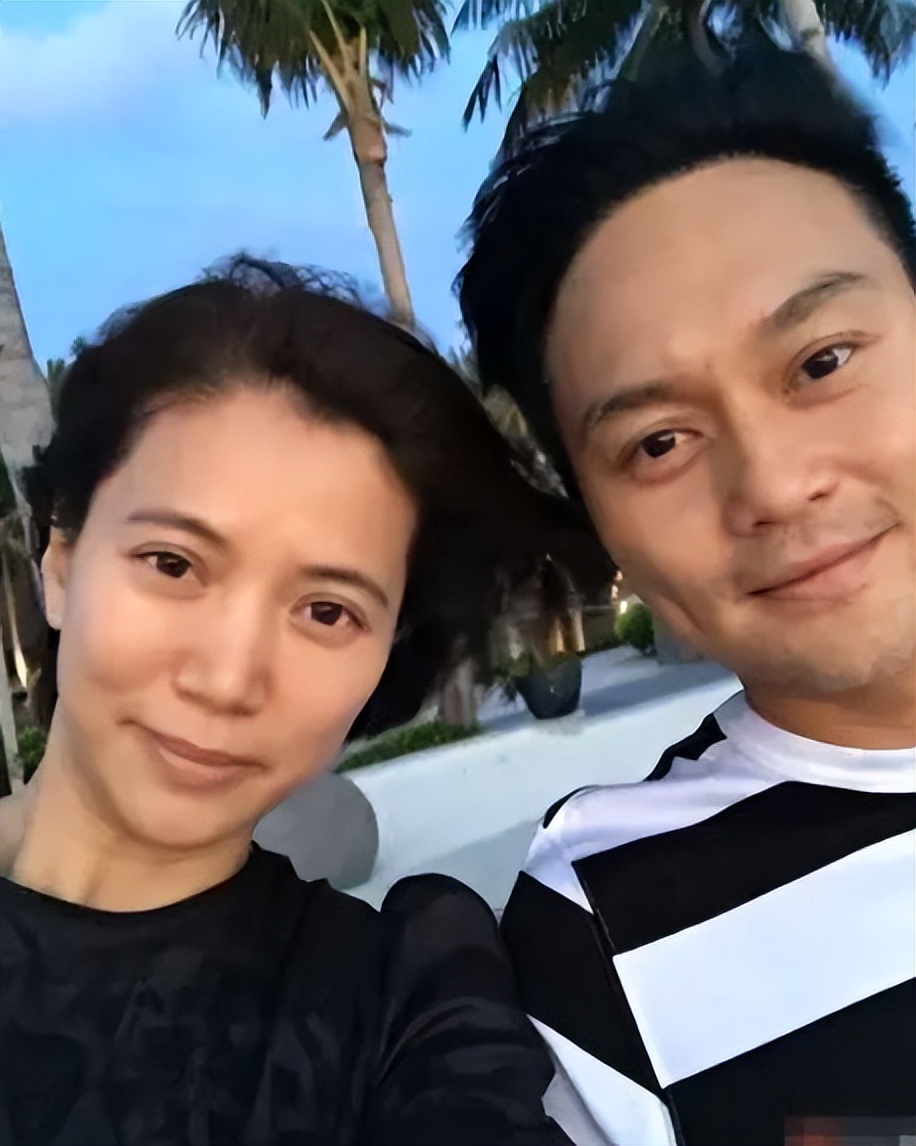 “最美港姐”袁咏仪：花1亿买爱马仕包，却嫌房价贵租房16年