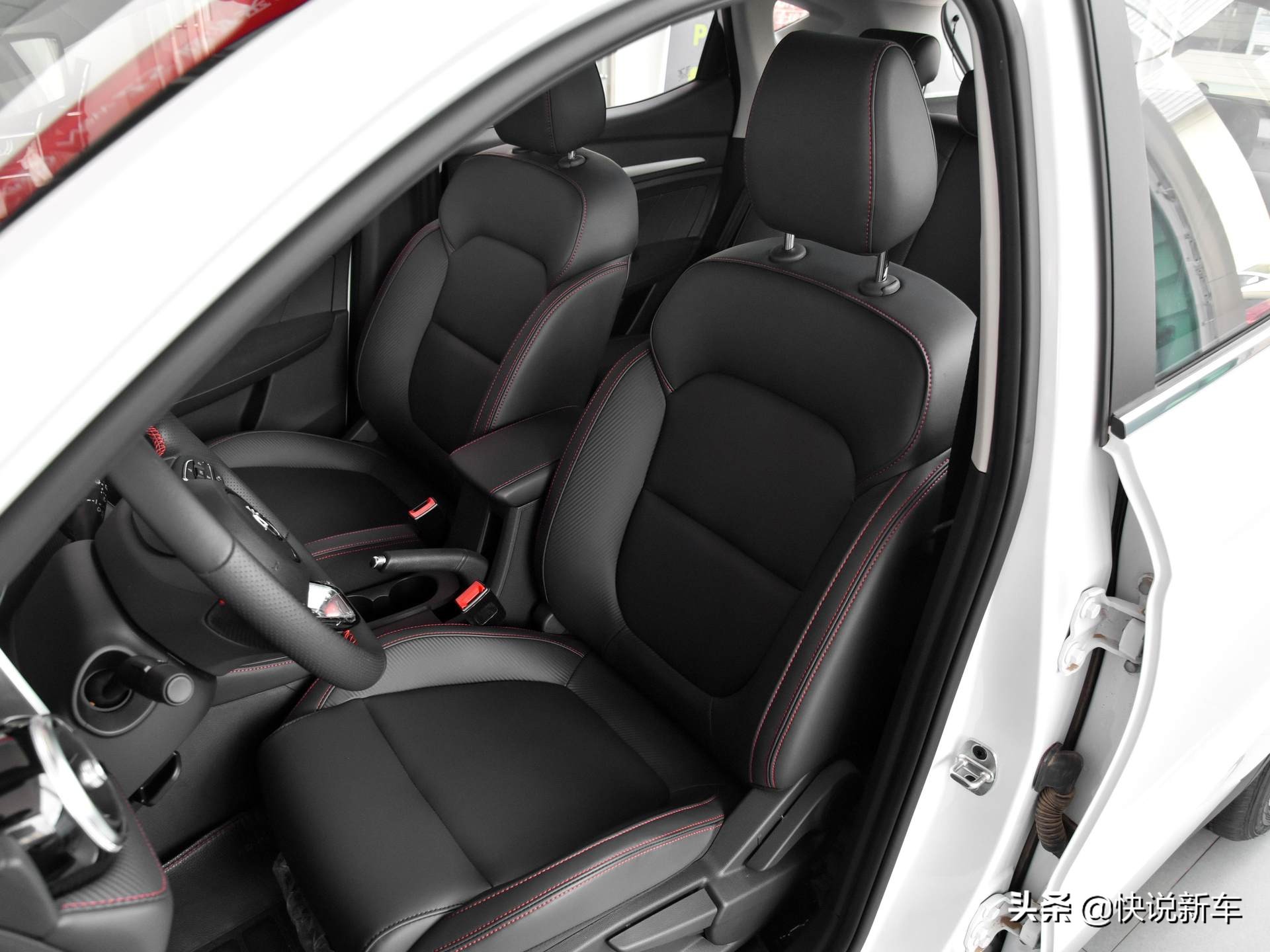 名爵zs180dvvt自动plus版怎么样,名爵zs的安全性能怎么样