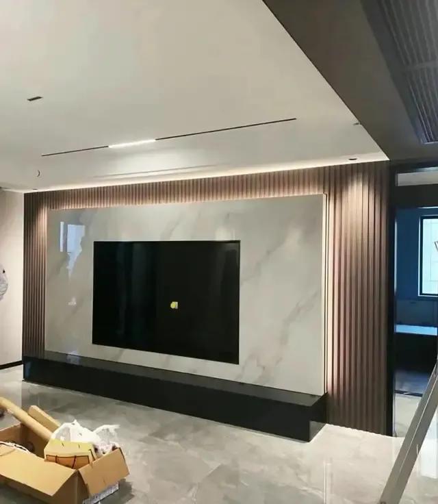 岩板电视,老婆看了都不睡觉了