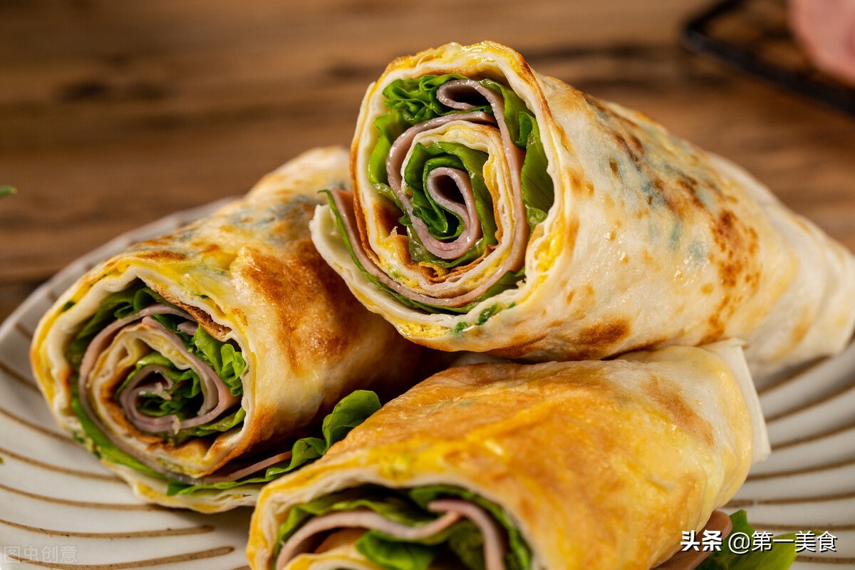 鸡蛋灌饼最好吃的小摊,最简单的小吃鸡蛋灌饼做法全过程