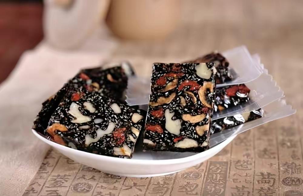 建议中老年朋友：晚餐少吃包子油条，多吃4样，安稳顺利过冬天