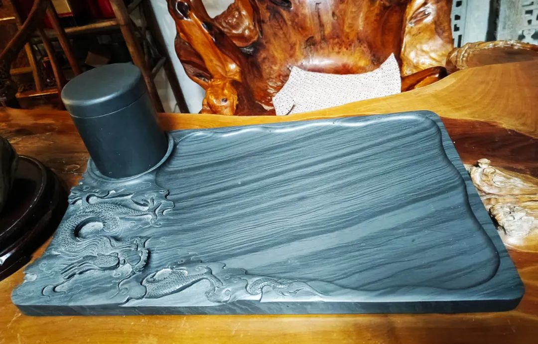 「品博会」上饶曾钦伟：古玩店“古为今用”，罗纹石制成茶盘